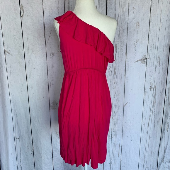 ๐ Host Pick ๐ Womenโs Daytrip One-Shoulder Dress - Picture 4 of 7